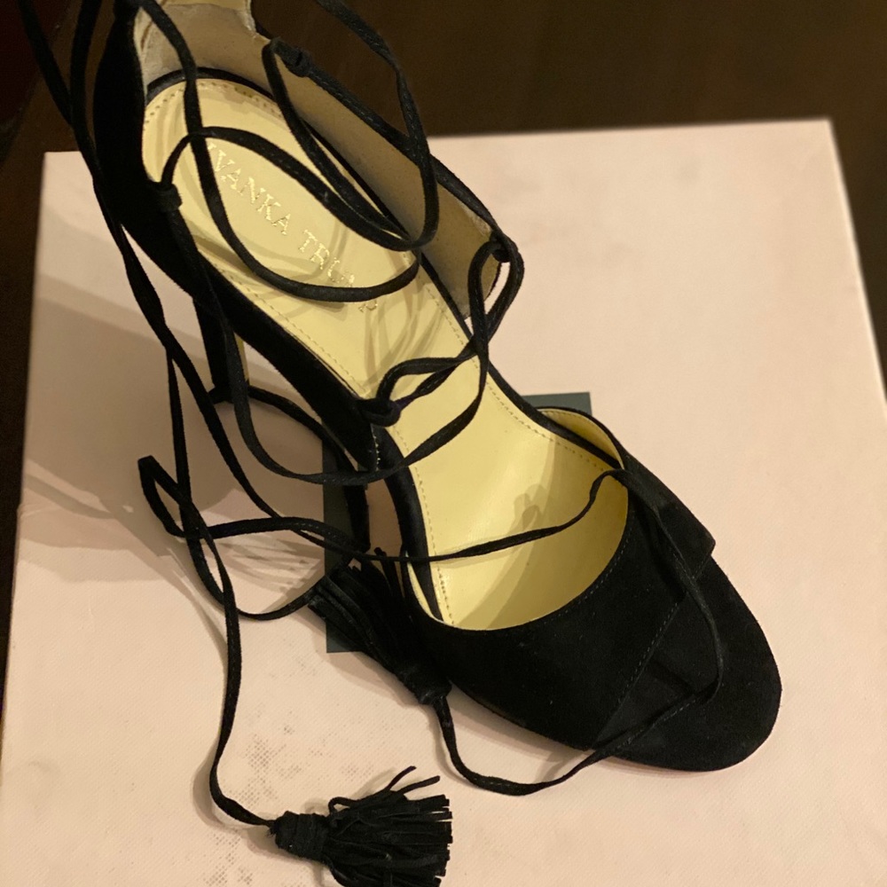 Shoes - Picture 2 of 4